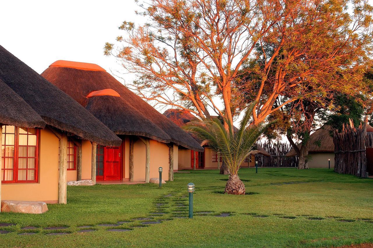 Frans Indongo Lodge Otjiwarongo Extérieur photo